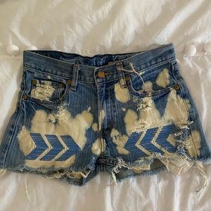 NWT LF Furst of a Kind Levi's Bleached Shorts